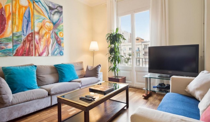 Large & beautiful apartment 4min from Passeig de Gràcia