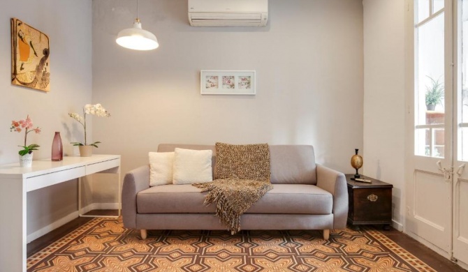 Lovely 3-Bed apartment next to Sagrada Familia