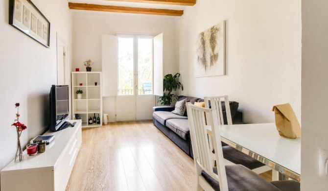 Luminous 2 bed in the heart of La Vila de Gracia