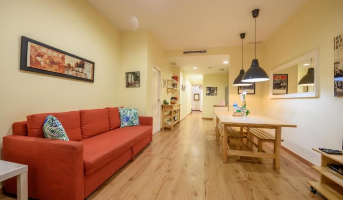 RamblasRentals Chic & Spacious Flat Pool Table 15M Ramblas - Parking - Wifi