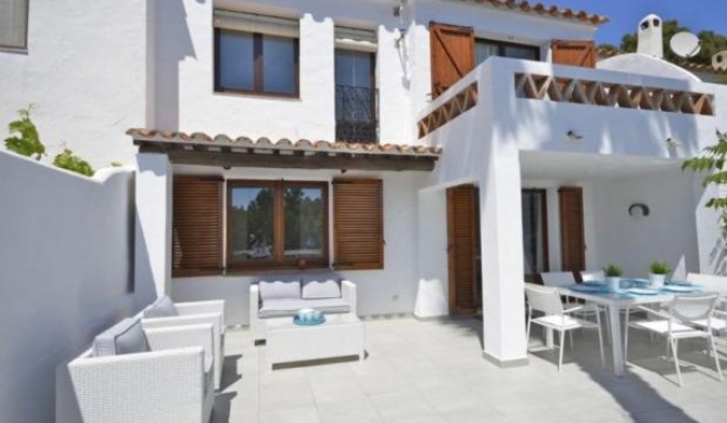 Begur Villa Sleeps 6 Pool