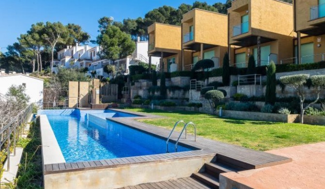 Begur Villa Sleeps 6 Pool