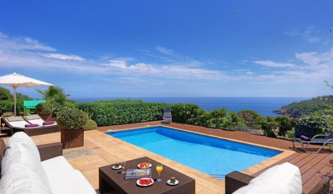 Begur Villa Sleeps 6 Pool WiFi