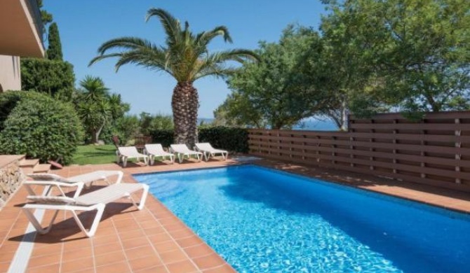 Begur Villa Sleeps 6 Pool WiFi