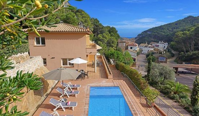 Begur Villa Sleeps 8 Pool WiFi