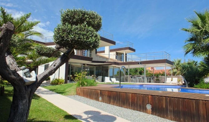 Villa Almadrava stunning 5bedroom villa with air-conditioning & private swimming pool