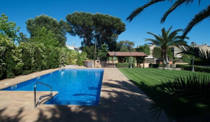 Calella de Palafrugell Apartment Sleeps 2 Pool