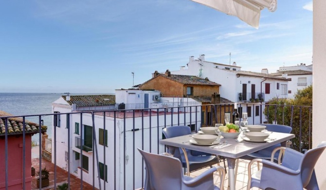 Calella de Palafrugell Apartment Sleeps 4