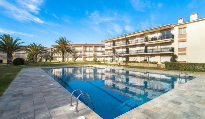 Calella de Palafrugell Apartment Sleeps 4 Pool