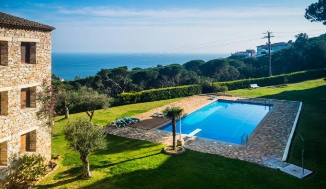 Calella de Palafrugell Apartment Sleeps 4 Pool