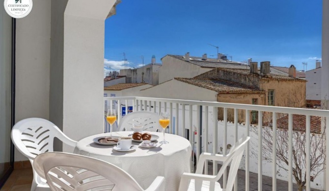 Calella de Palafrugell Apartment Sleeps 4 T425112