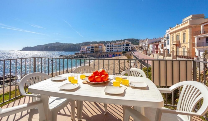 Calella de Palafrugell Apartment Sleeps 5