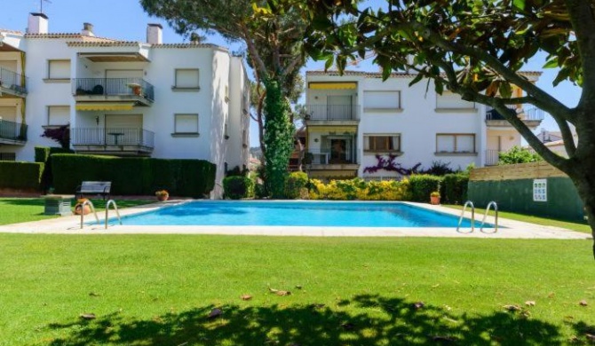 Calella de Palafrugell Apartment Sleeps 6 Pool