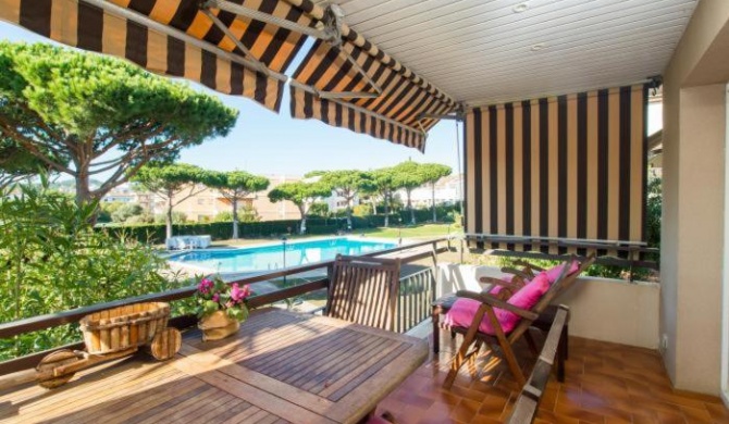 Calella de Palafrugell Apartment Sleeps 6 Pool