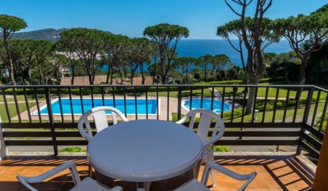 Calella de Palafrugell Apartment Sleeps 8 Pool