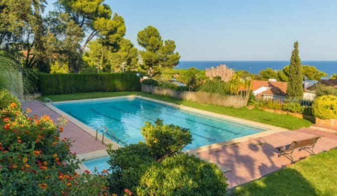 Calella de Palafrugell Villa Sleeps 8 Pool