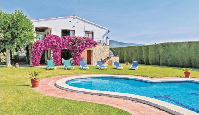 Beautiful home in Calonge with 5 Bedrooms, Outdoor swimming pool and Swimming pool