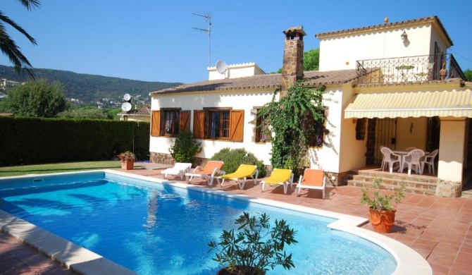 Peaceful Villa in Calonge Spain with Swimming Pool