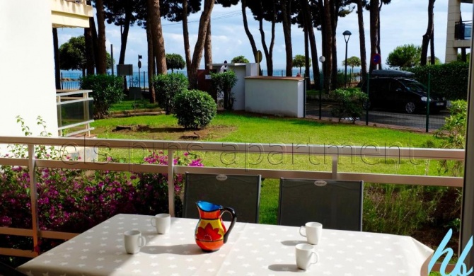 Els pins apartment - sea view - beachfront