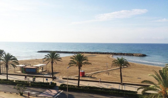 Espectacular ático dúplex con vistas al mar