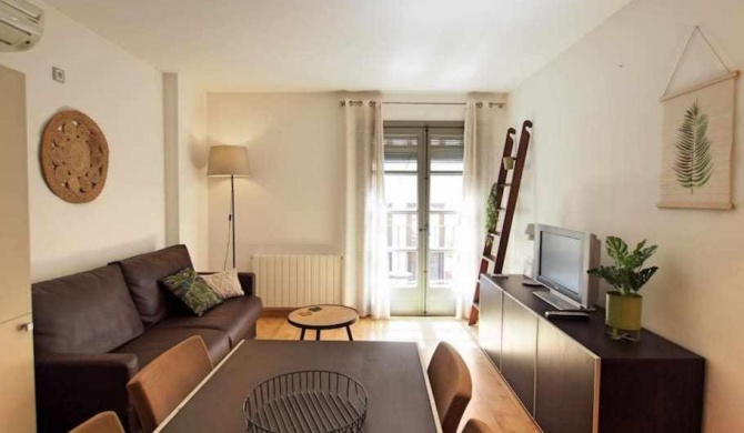 Cozy 2 bed apartment wairco near the Wine Square