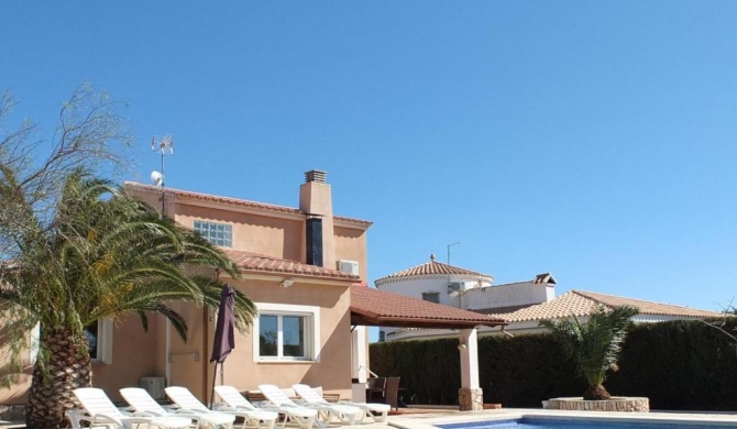 Villa Nerea with air conditioning & private swimming pool only 400m to the beach ideal for families