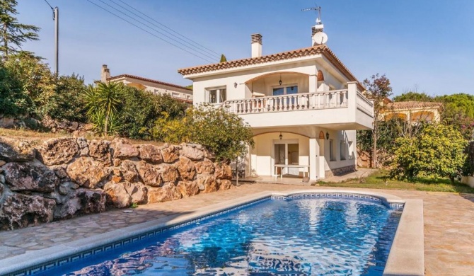 Lovely Villa in L'Escala Costa Brava with private Swimming Pool