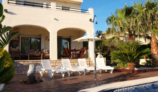 Beautiful Villa With Private Pool And Barbecue