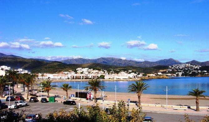 PORT CASTELLAR 6