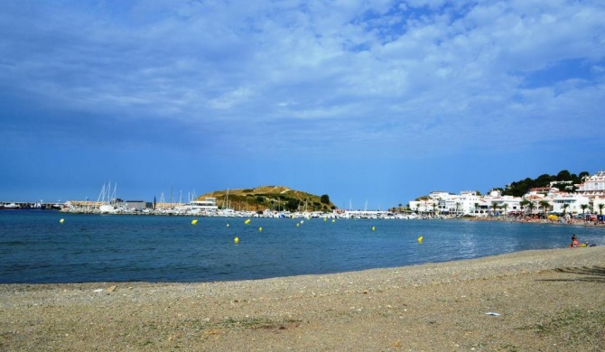 PORT MONTURIOL 8