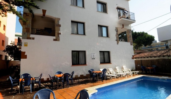 Apartamentos AR Family Caribe