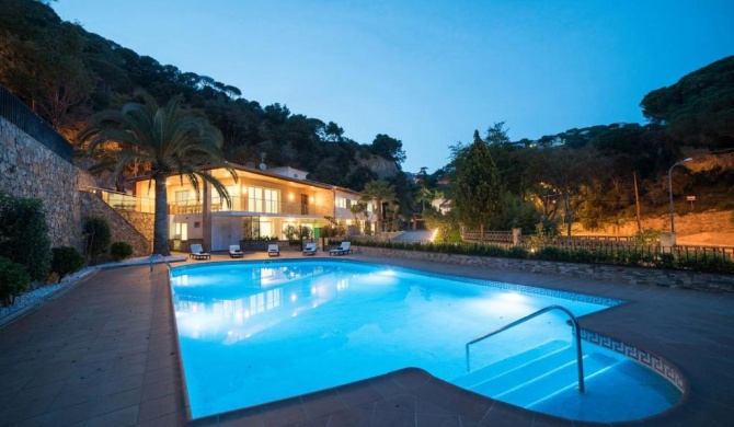 CANYELLES BEACH COSTA BRAVA-INCL. ACTIVITIES-22PAX