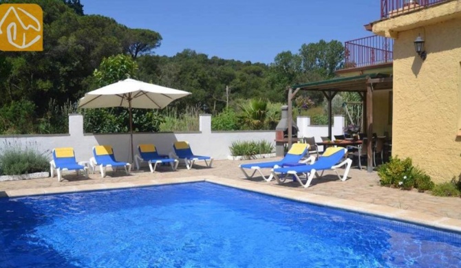 Lloret de Mar Villa Sleeps 10