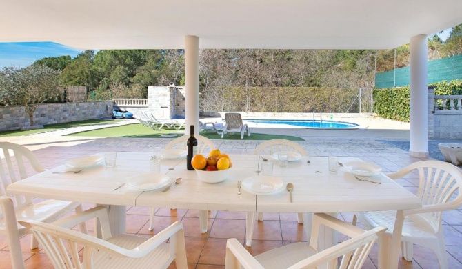 Lloret de Mar Villa Sleeps 10