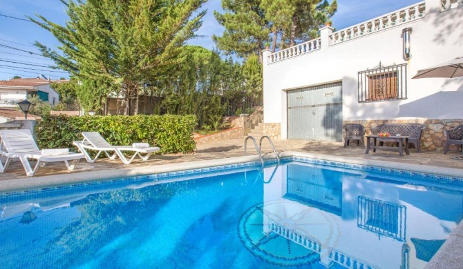 Lloret de Mar Villa Sleeps 7