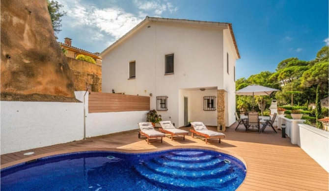 Awesome home in Lloret de Mar with 3 Bedrooms, Outdoor swimming pool and Swimming pool