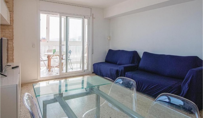 Awesome apartment in Malgrat de Mar w/ WiFi, Outdoor swimming pool and 3 Bedrooms